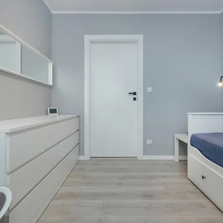 Apartament Cztery Pory Roku Komfortowy Z Balkonem I Miejscem Do Pracy By Renters *