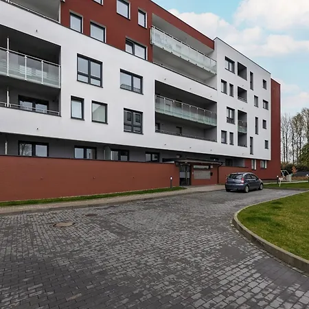 Cztery Pory Roku Komfortowy Z Balkonem I Miejscem Do Pracy By Renters Apartament *